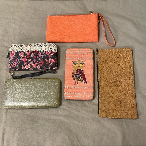 CLAIRE'S Bundle of 5 Pieces Wallet Wristlet Pouch - Picture 2 of 3